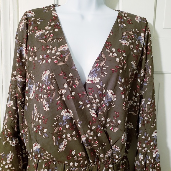 Olive green romper - Picture 2 of 3